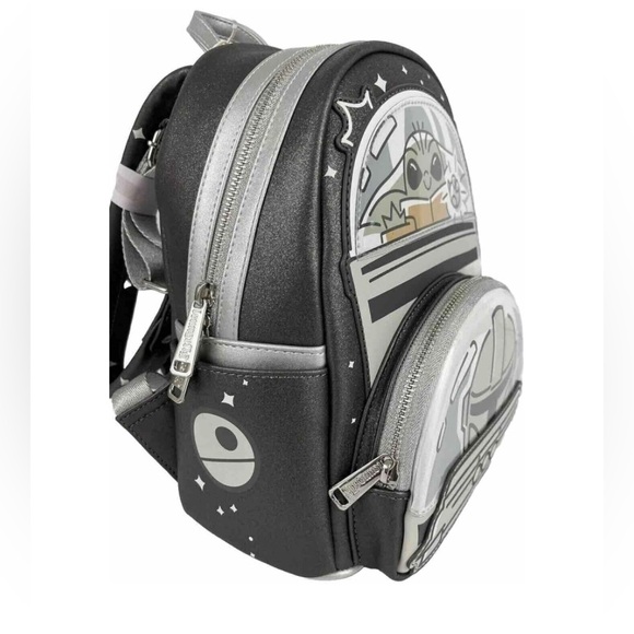 🆕 LOUNGEFLY 2024 Mandalorian Grogu Mini Backpack Glow in The Dark - Picture 4 of 10